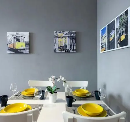 Yellow Tram Apartment Lisbon